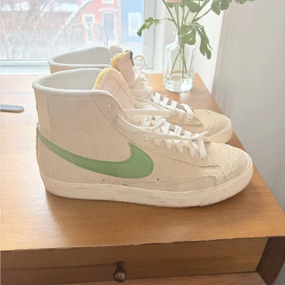 Nike Blazer Mid ‘77 muslin/coconut/milk/sail/chlorophyll like new sz 10 RARE - Picture 3 of 6